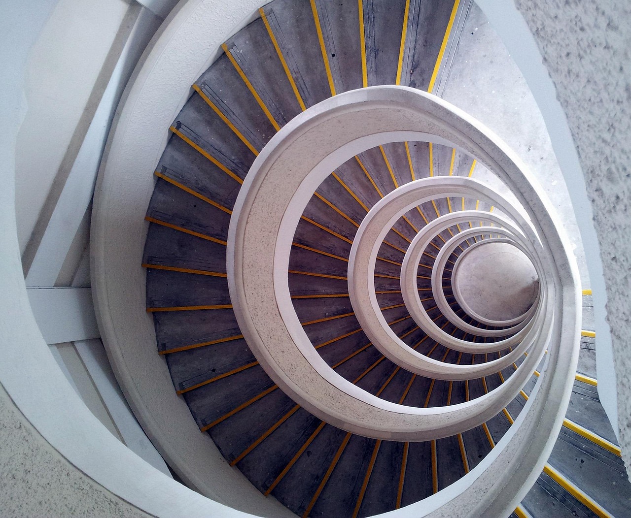 Staircase, spiral, tower — Advanced Roulette for Experts UK Popular