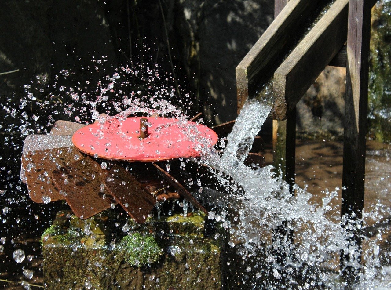 Water feature, art, artwork — BalloniX - Estrategias y secretos revelados