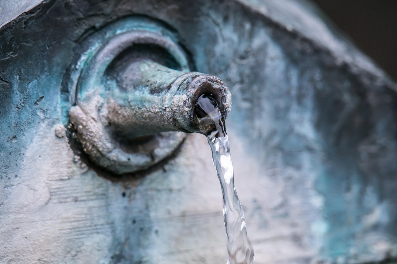 Fountain, water jet, nature — Discover the Multifaceted Features of Atomic Wallet