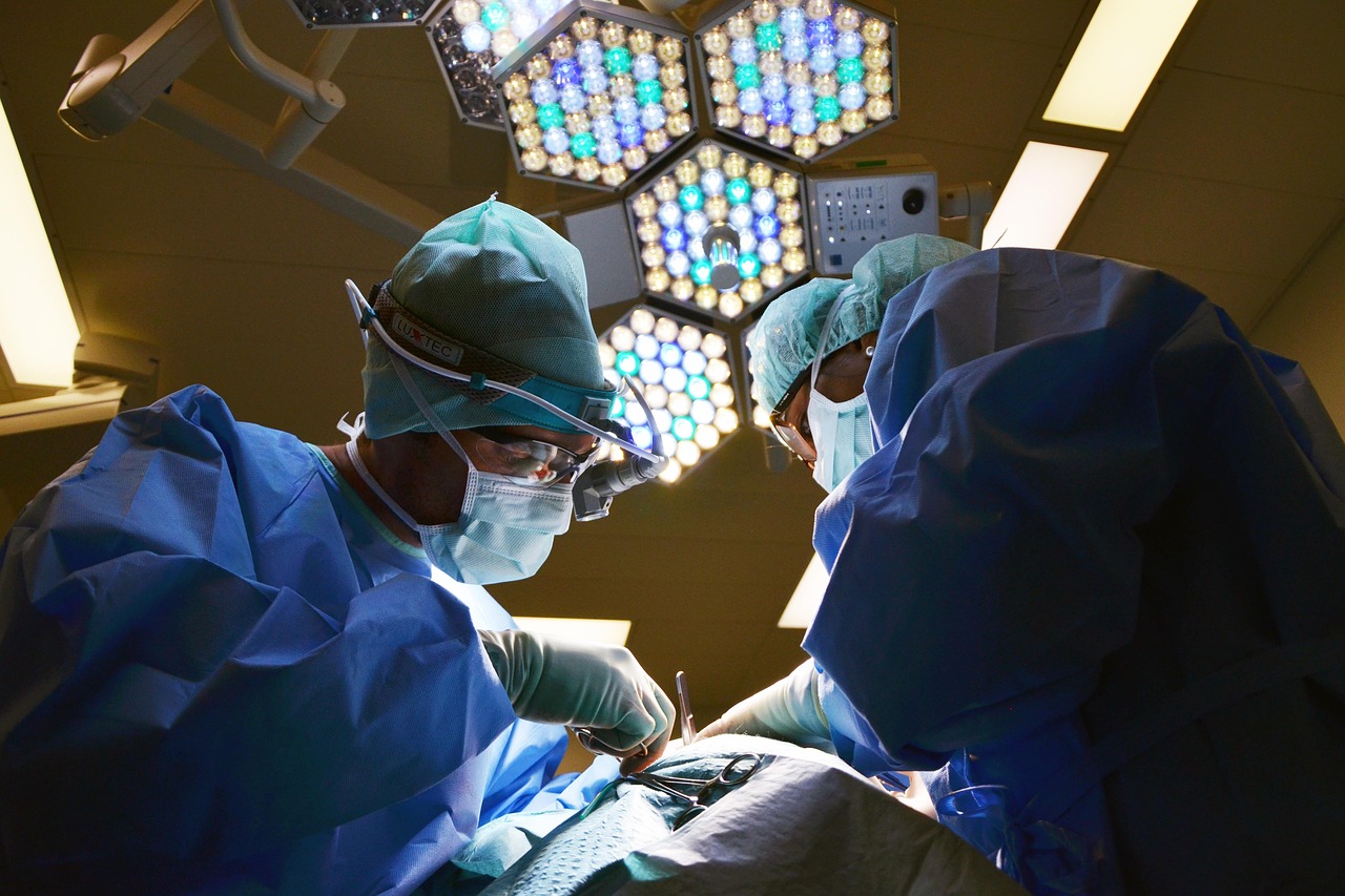 Doctor, surgeon, operation — Explore Medicare Advantage Options at CompareMedicareAdvantagePlans.org