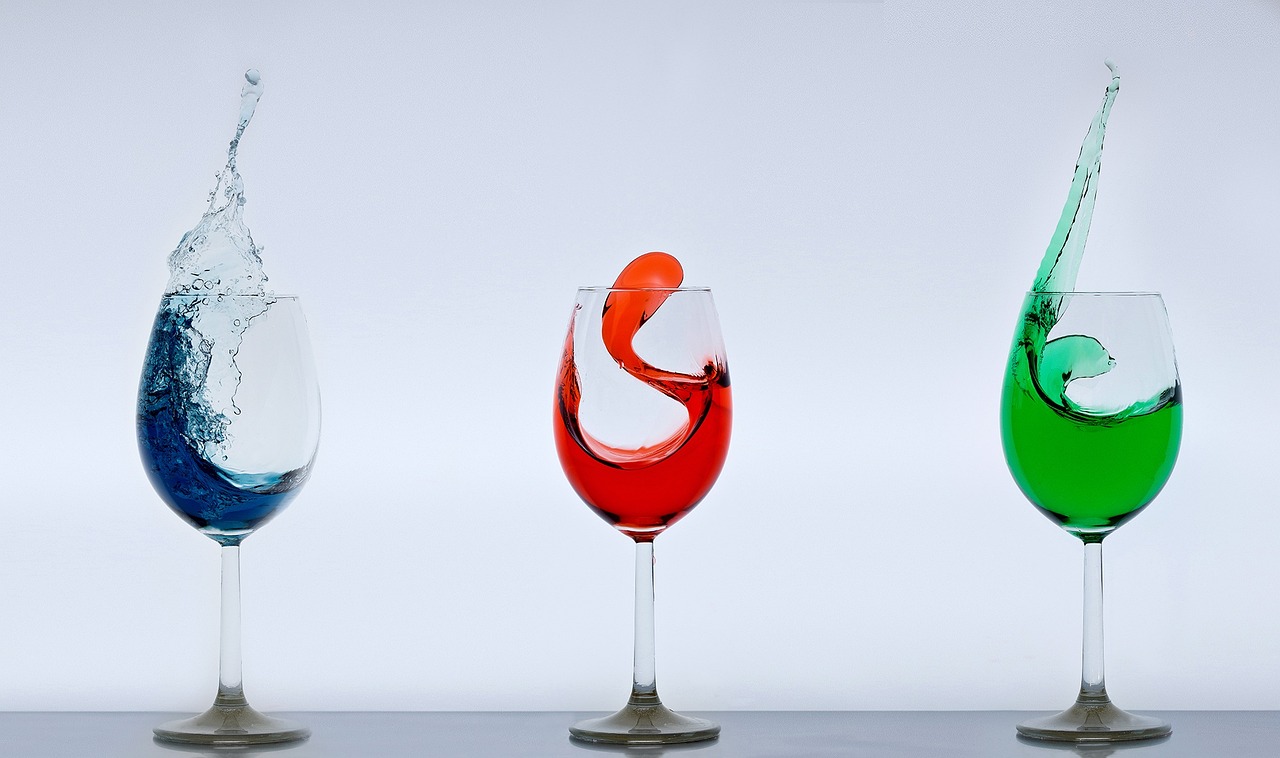Wine glasses, glass, splash — Unleash Your Trading Potential with Jupiter Swap